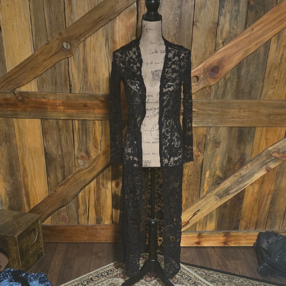 Divided Black Lace Sheer Robe